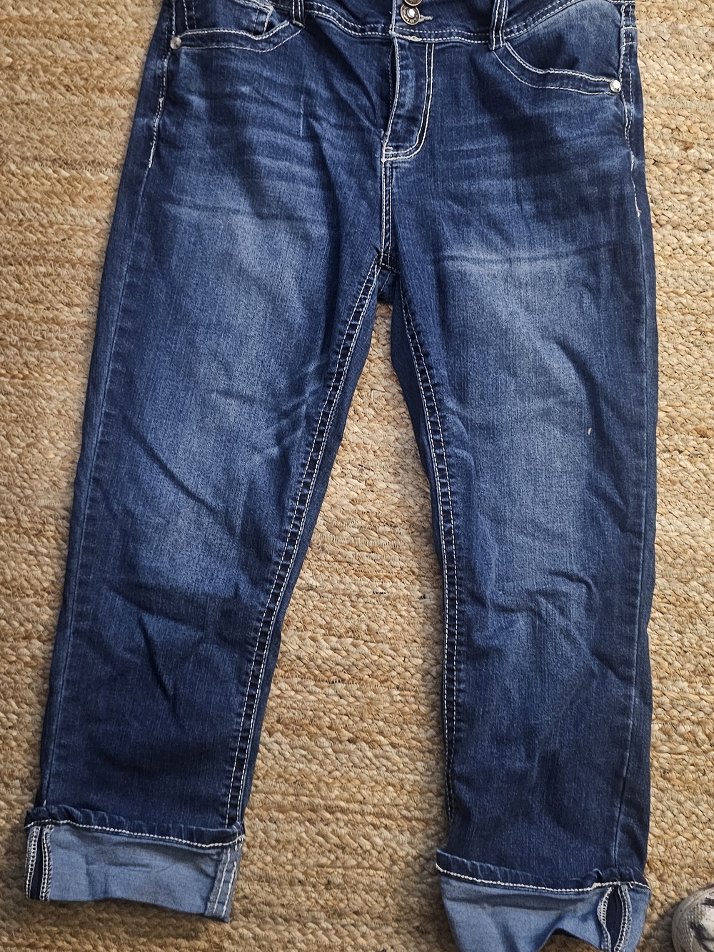 Wallflower Relaxed Fit Jeans in Dark Blue Wash Crops